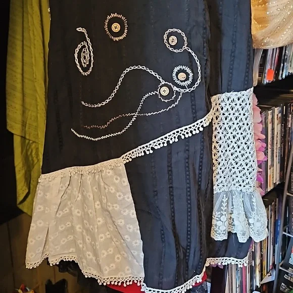 Dress - Picture 2 of 3